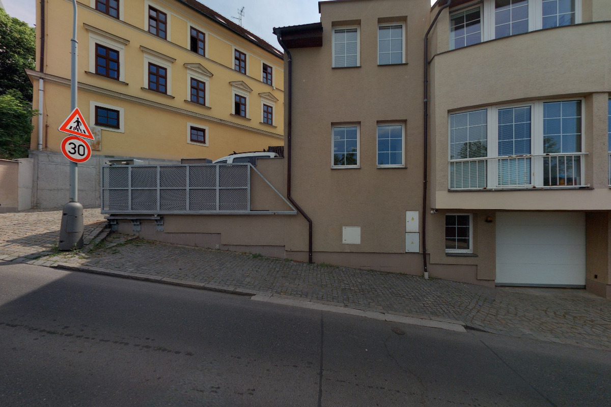 DEREZA, společnost s ručením omezeným