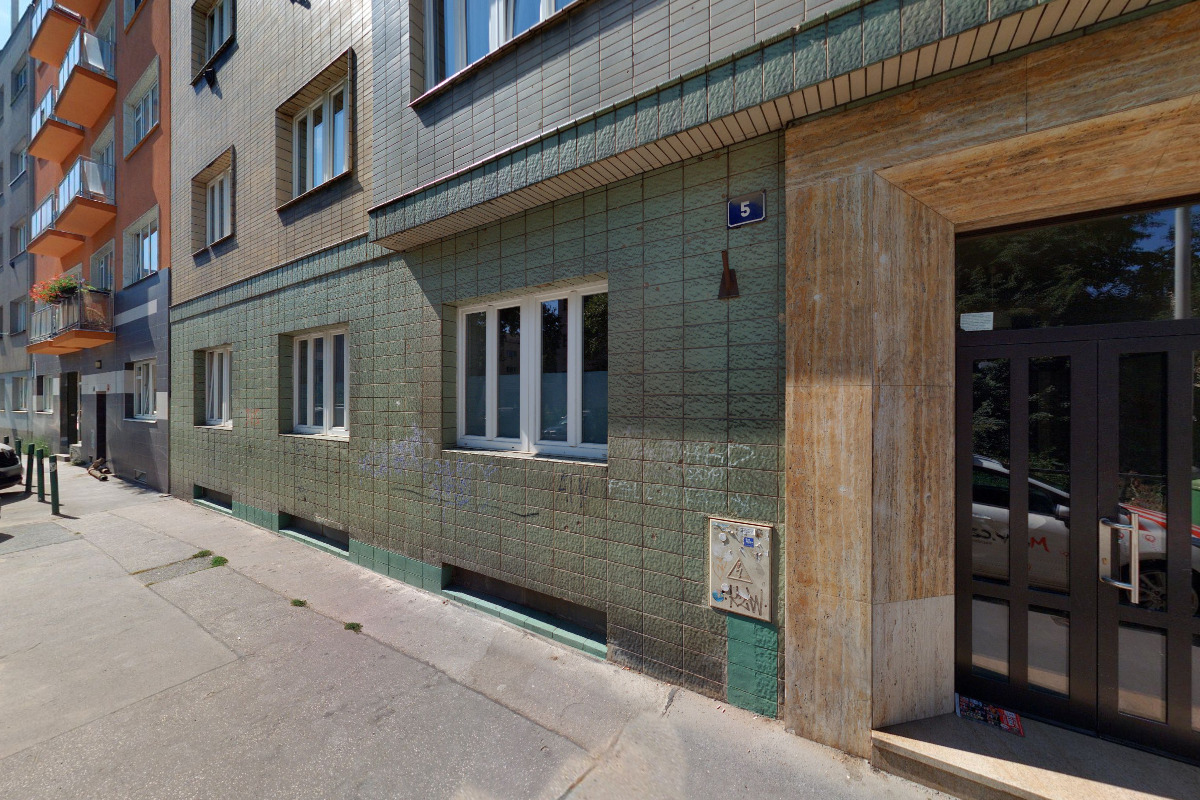 QUA - Potraviny U gymnázia