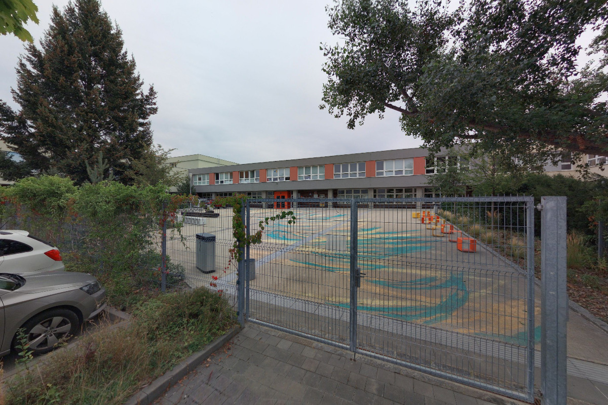 Školní jídelna - ZŠ a MŠ Brno, Vedlejší