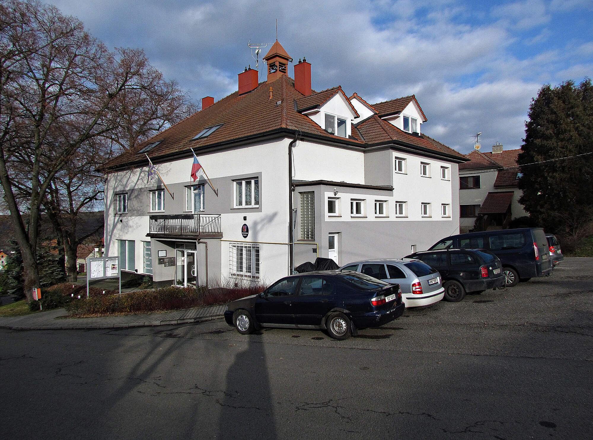 Svárov - obecní úřad foto 4