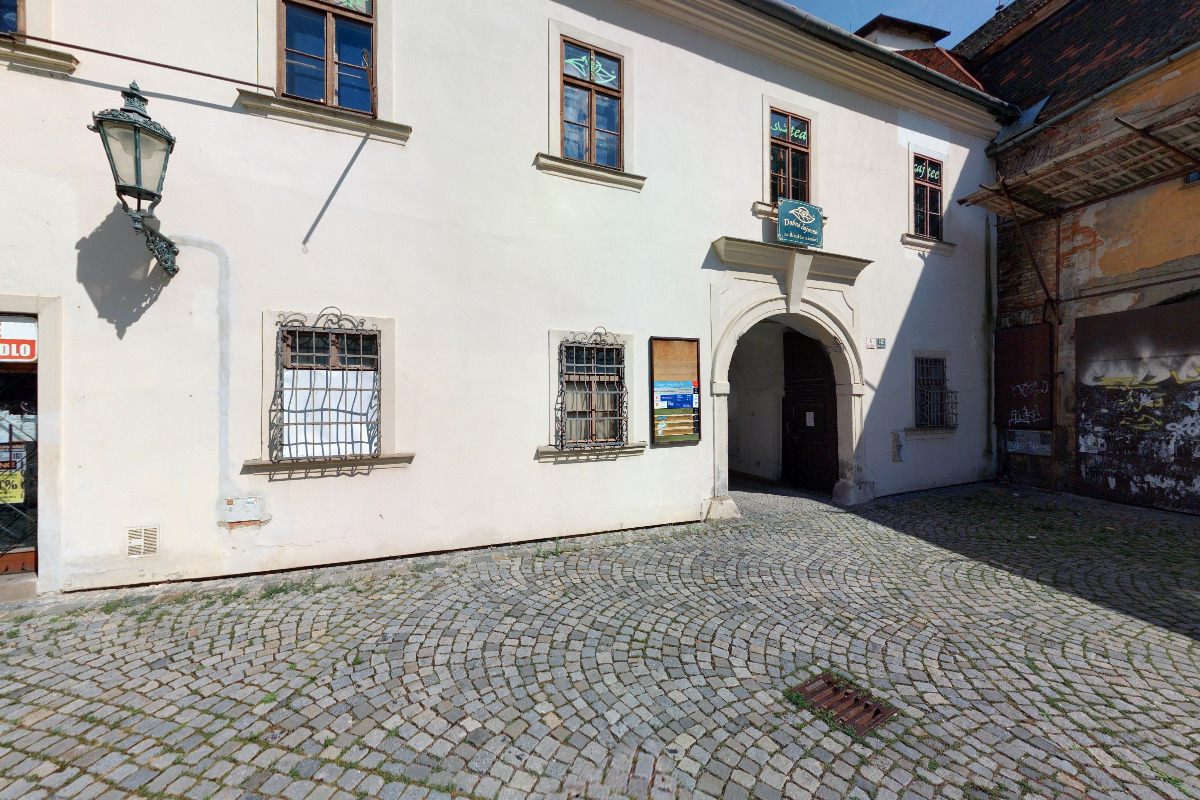 Petr Hloušek - návrhy divadelních scén foto 2