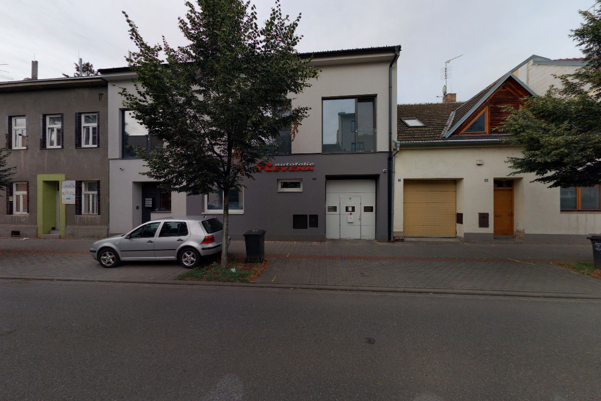 Autofolie Revena - tónování autoskel foto 5