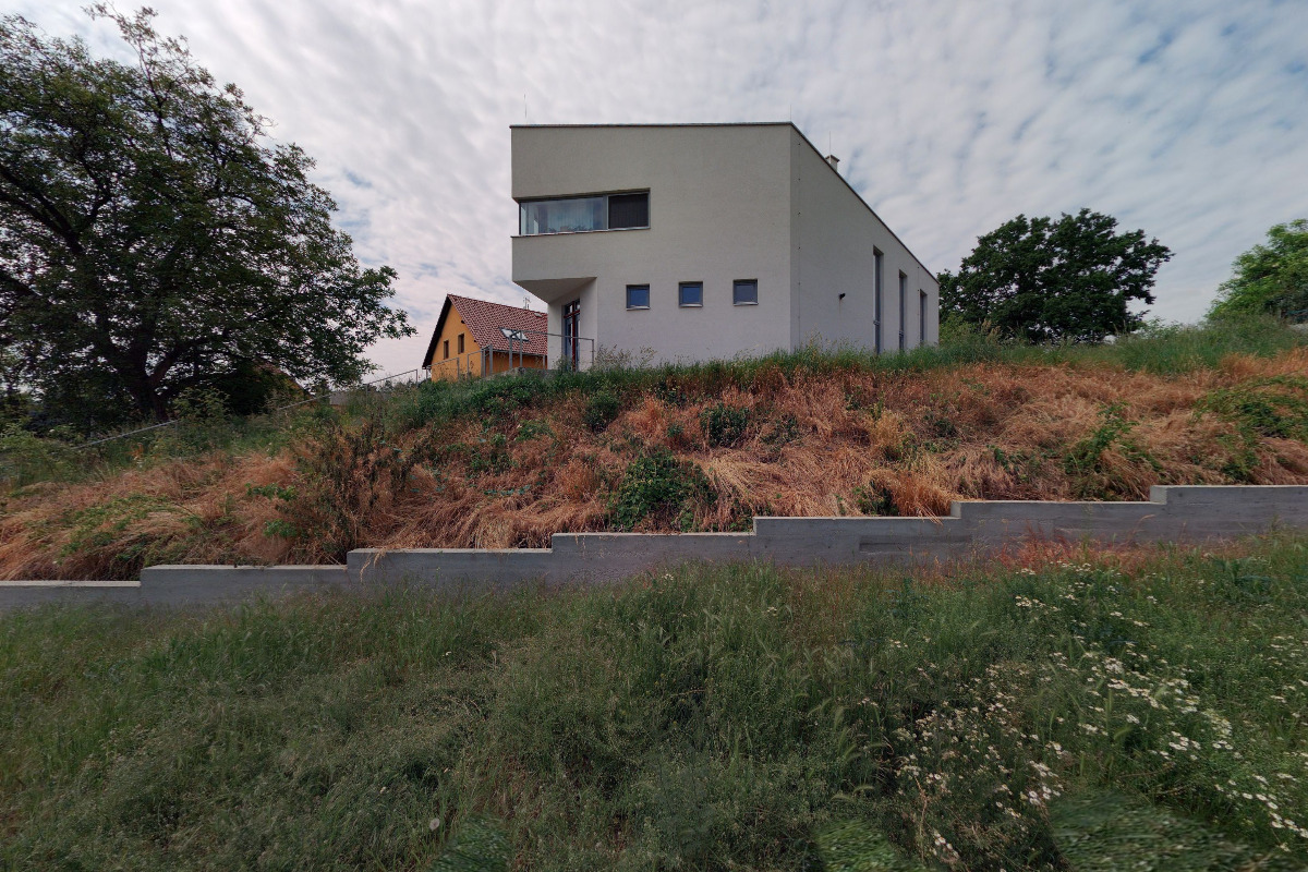 Pavéza - kostel Církve čs. husitské foto 6