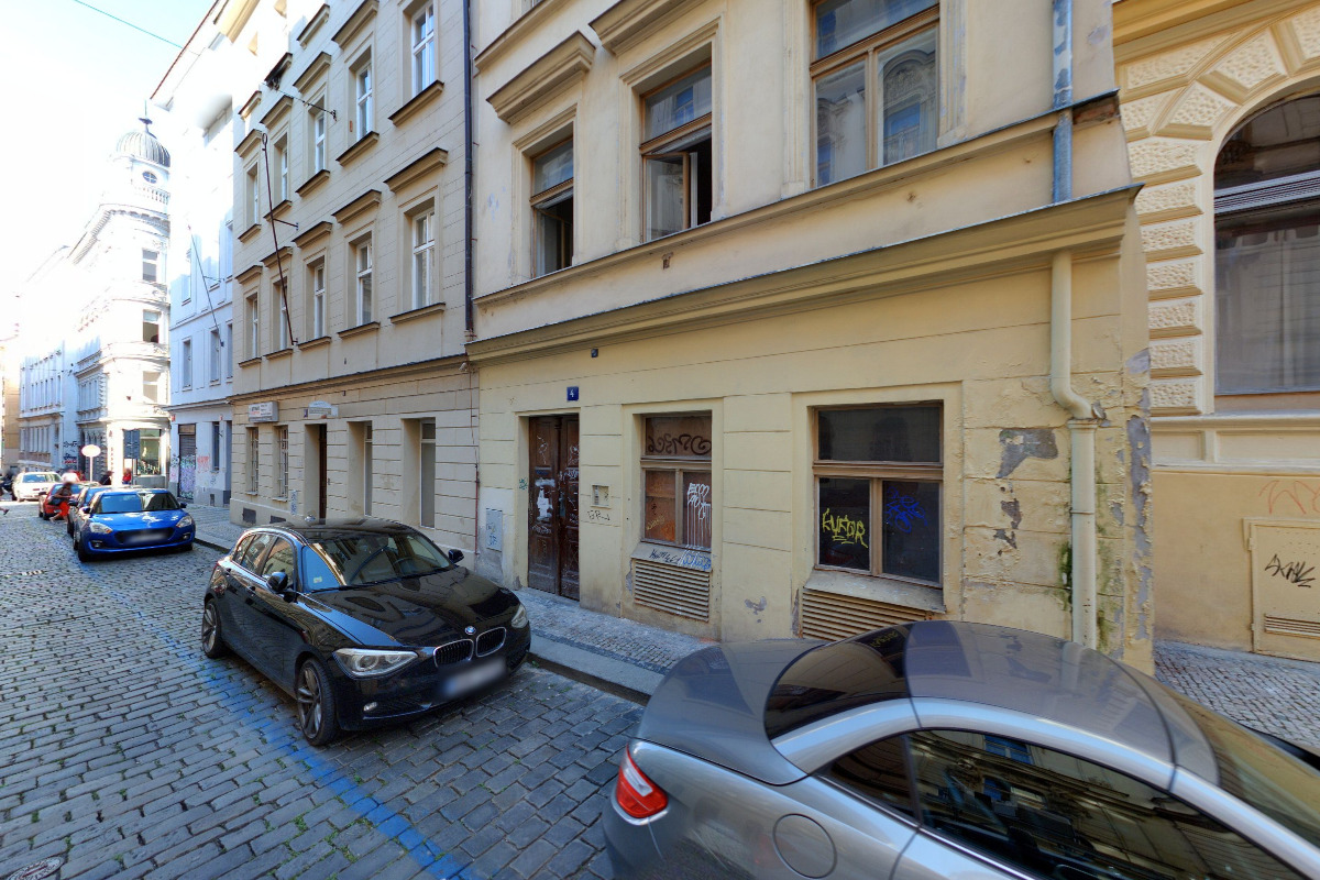 BEST Holding, s.r.o.