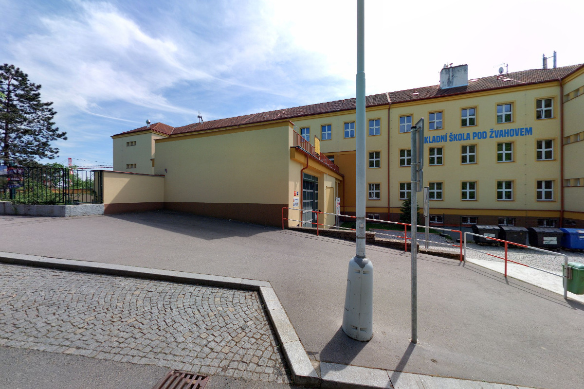 Základní škola Pod Žvahovem foto 5