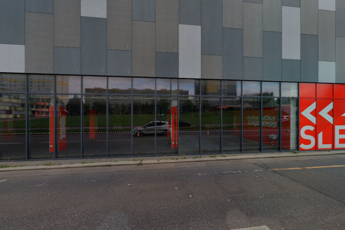 Dobíjecí stanice ČEZ