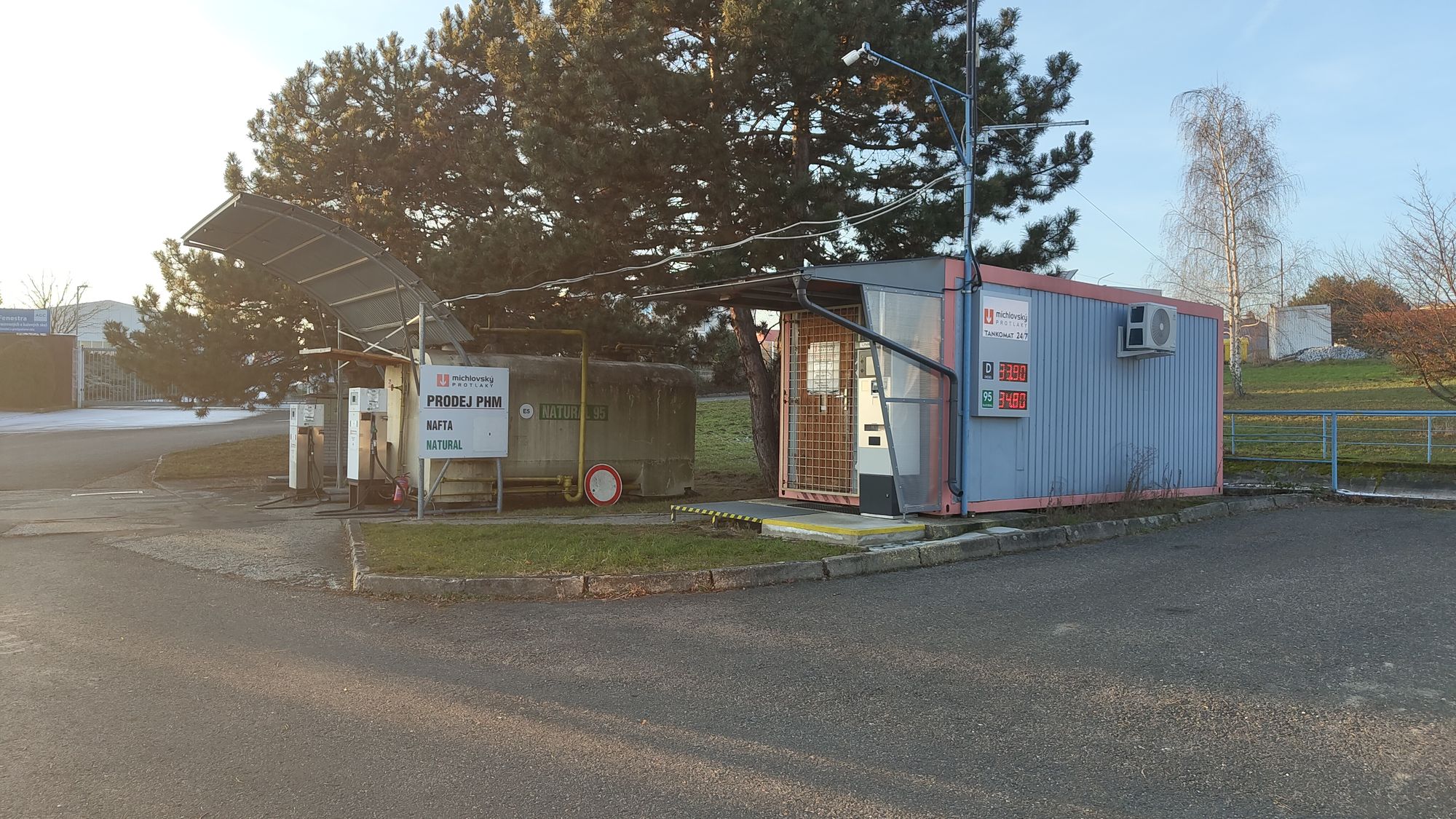 Michlovský - protlaky, a.s. - Tankomat PHM foto 1