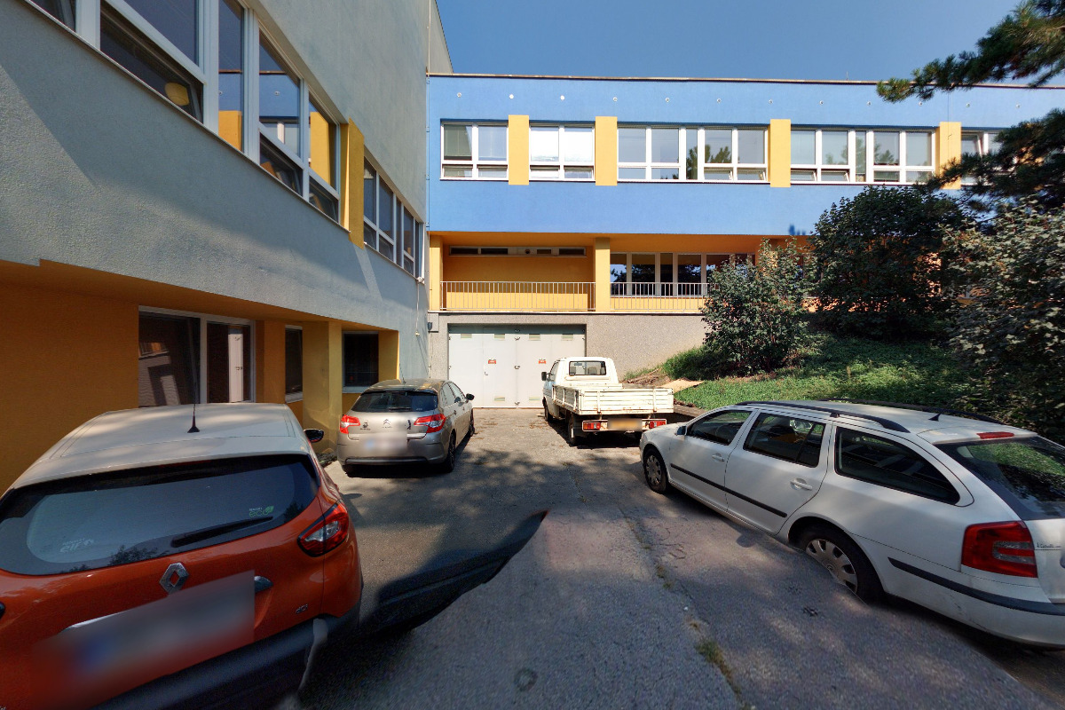 Plavecká škola Lavia