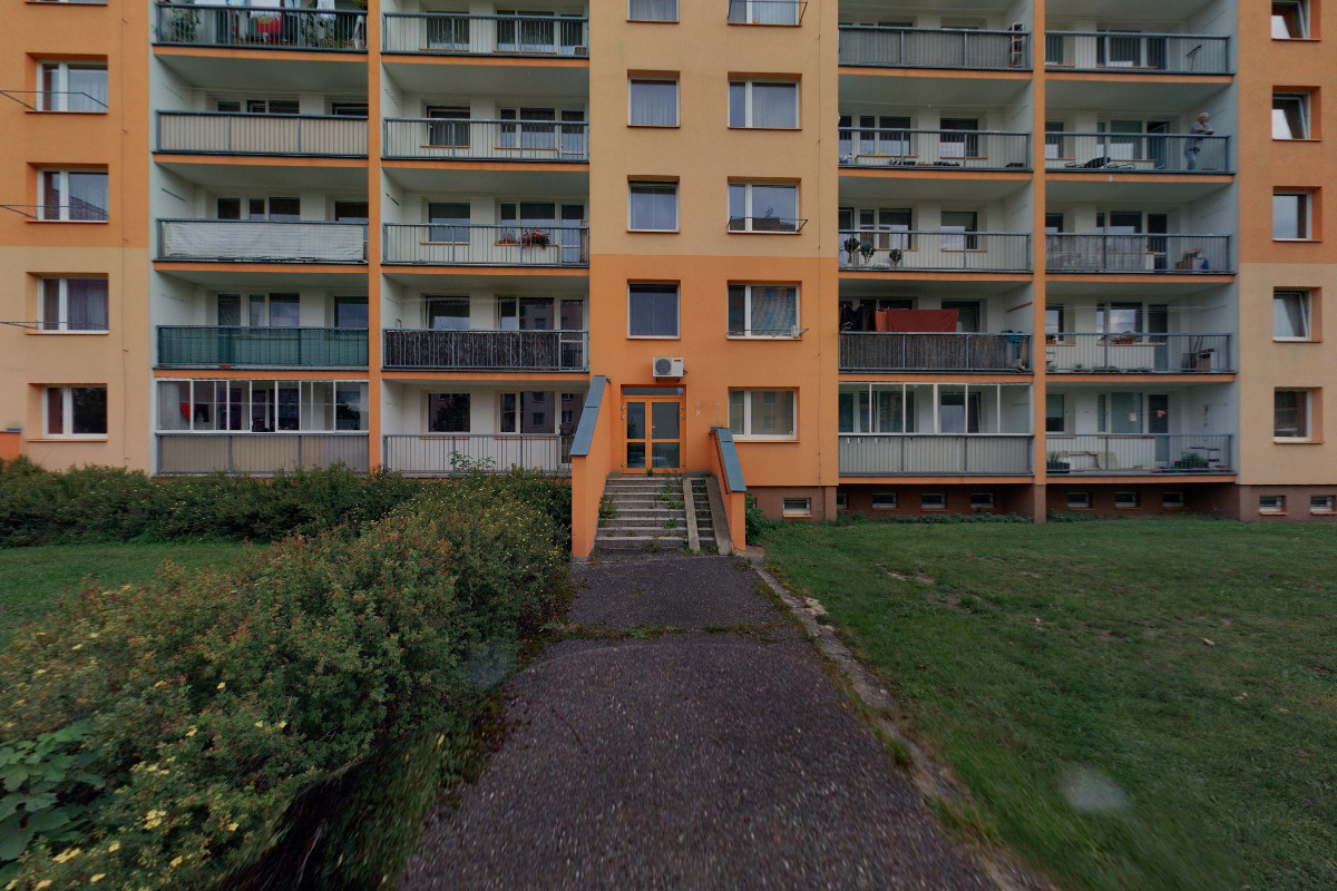 Zámečník - Nezůstaneš Venku foto 5