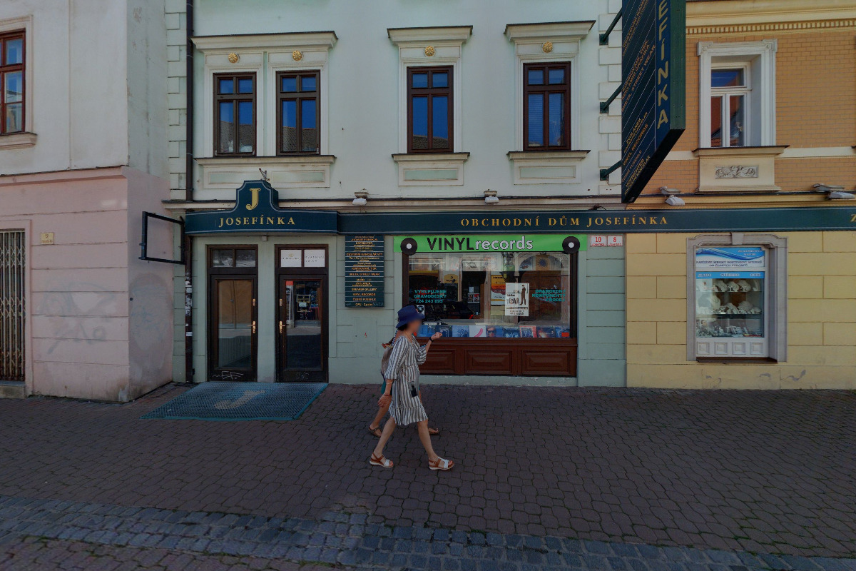 VINYL RECORDS foto 2