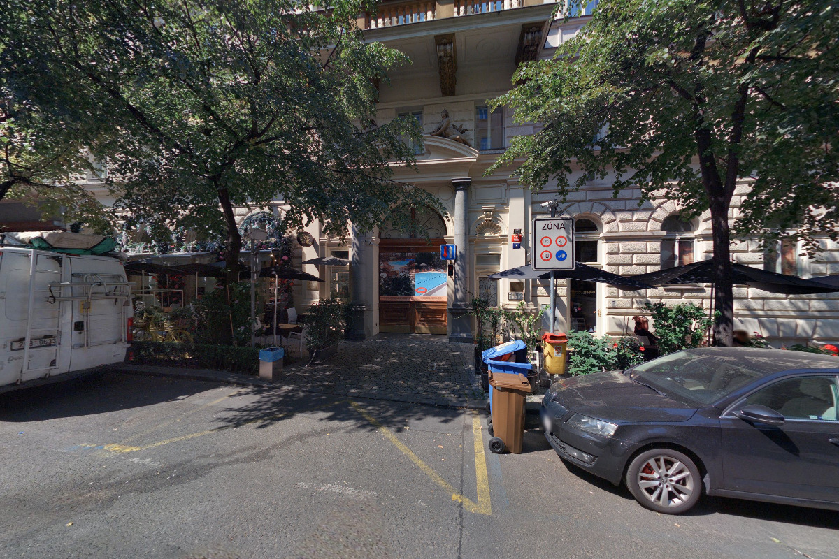 Libor Šula The Salon, Italská