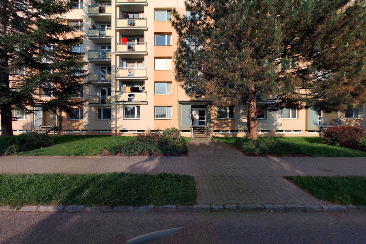 Faltus Insignia foto 1