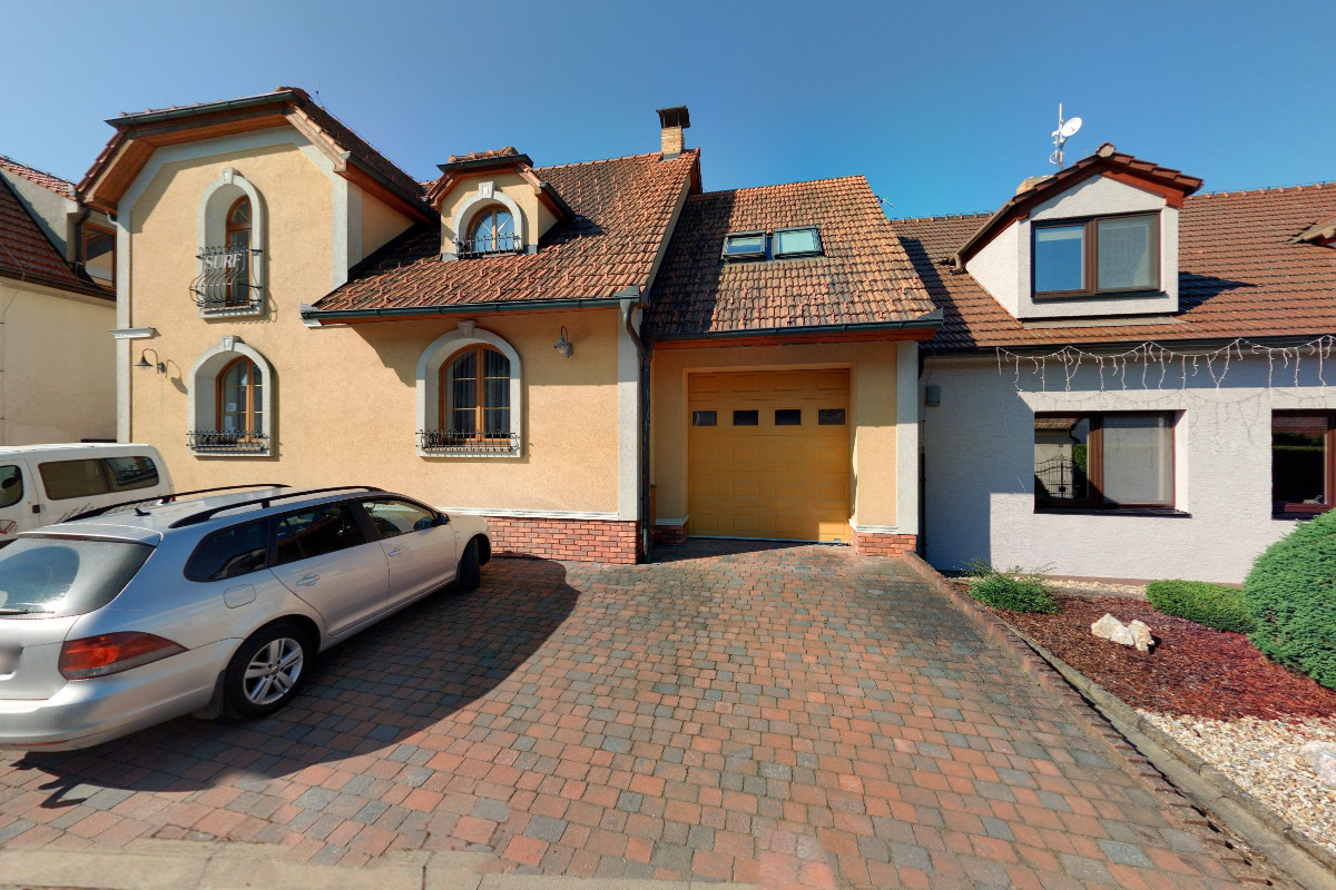 SURF agency s.r.o. foto 2