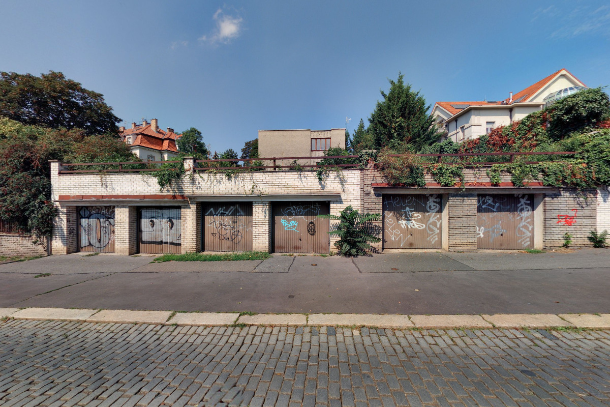 IRON & STEEL GROUP, s.r.o.