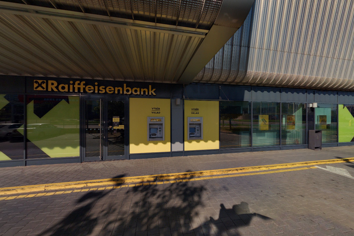 Raiffeisenbank - bankomat