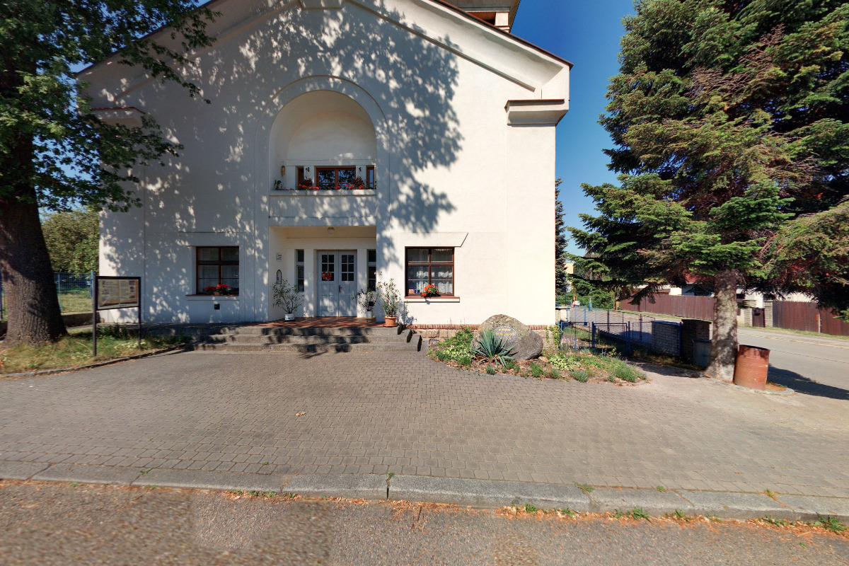 Husův sbor - modlitebna Církve československé husitské foto 2