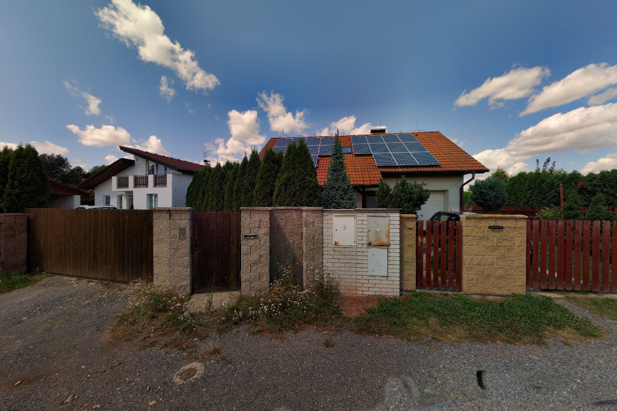 OKRASNÉ STROMKY CHLUPÁČEK