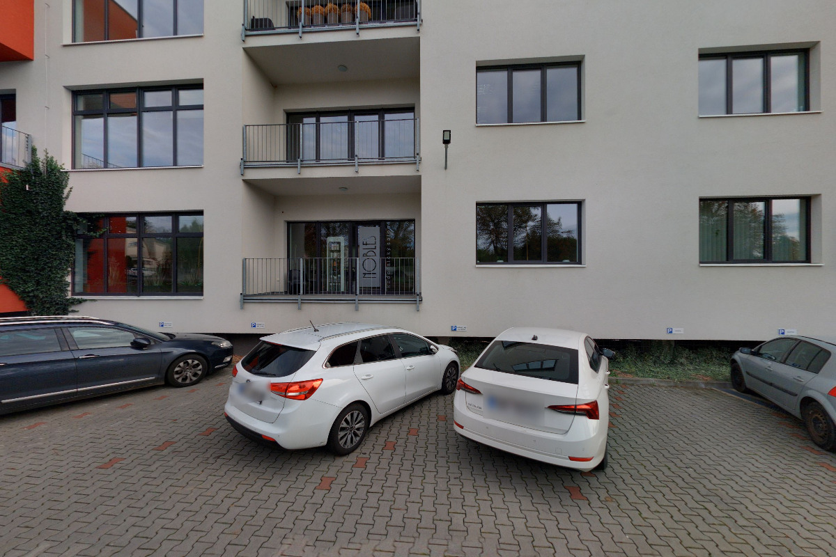 Easy m finance s.r.o., realitní kancelář