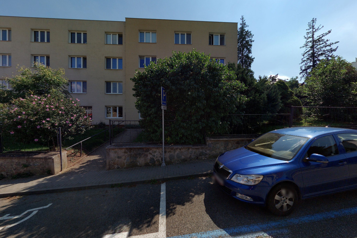 Mgr. Daniela Veškrnová