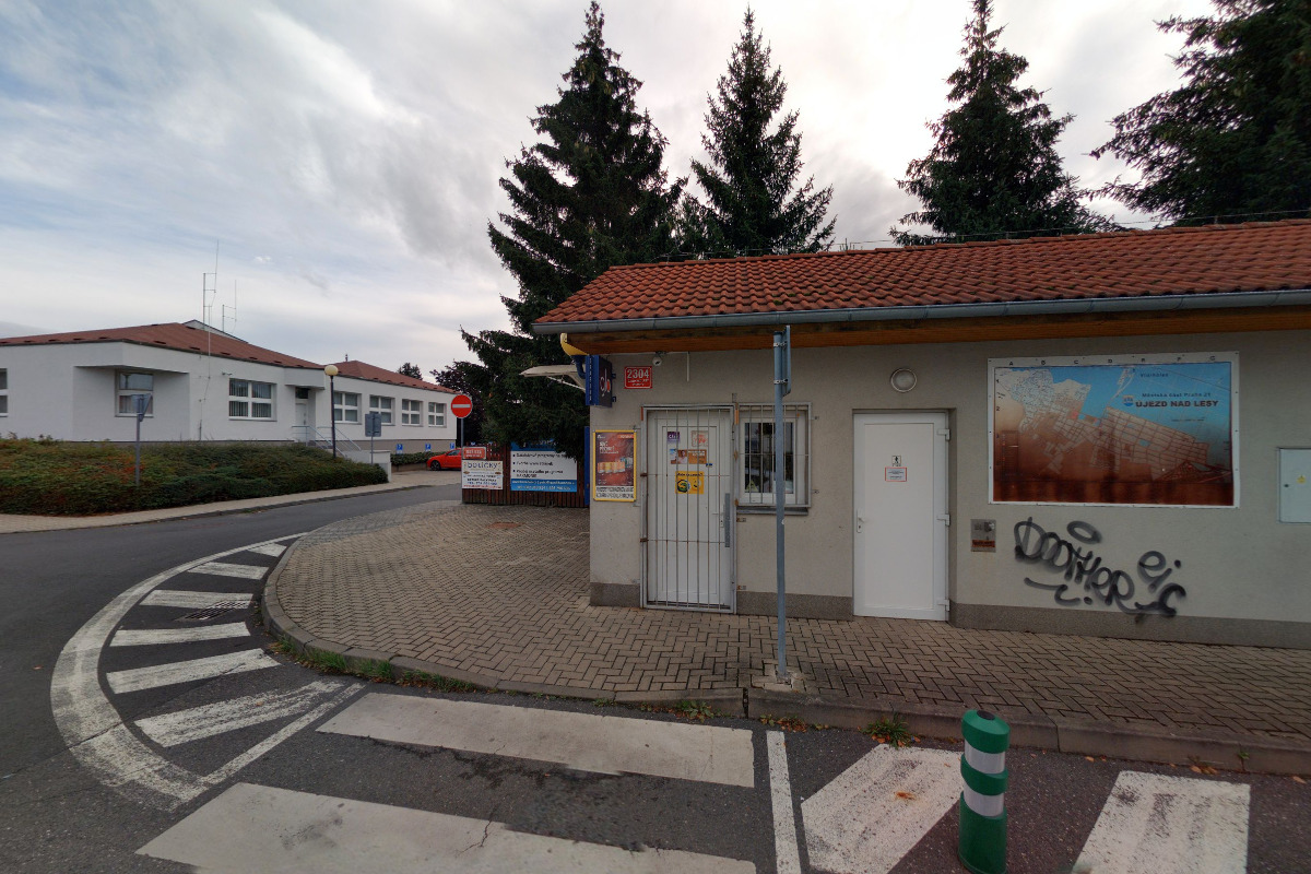 Trafika Toušická 2304 foto 1