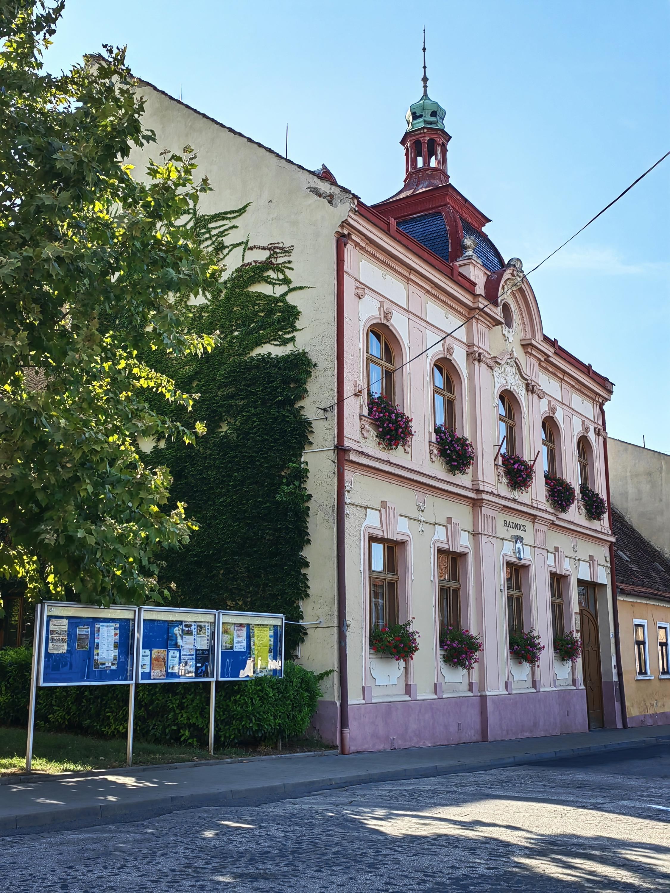 Strážnice - městský úřad foto 6