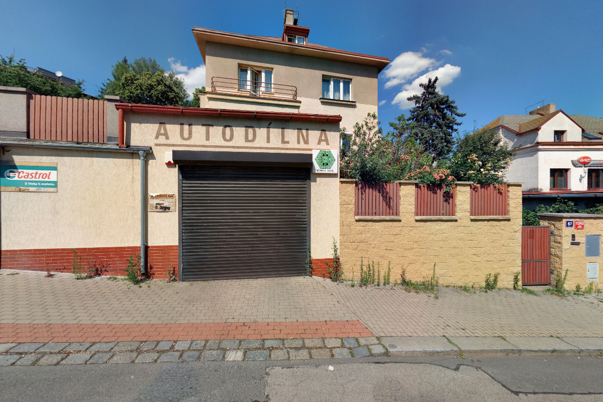 Autodílna Málek foto 3