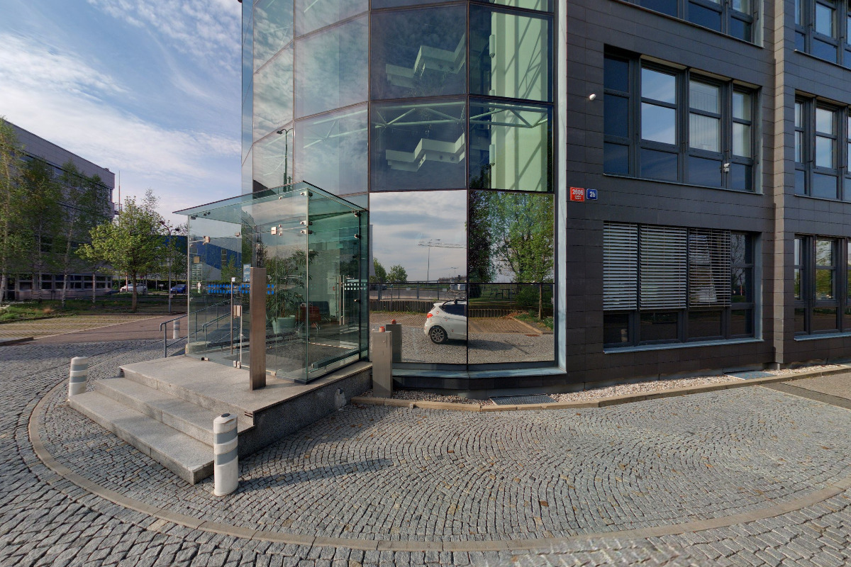 Mgr. Ing. Milan Fric, LL.M., advokát foto 2