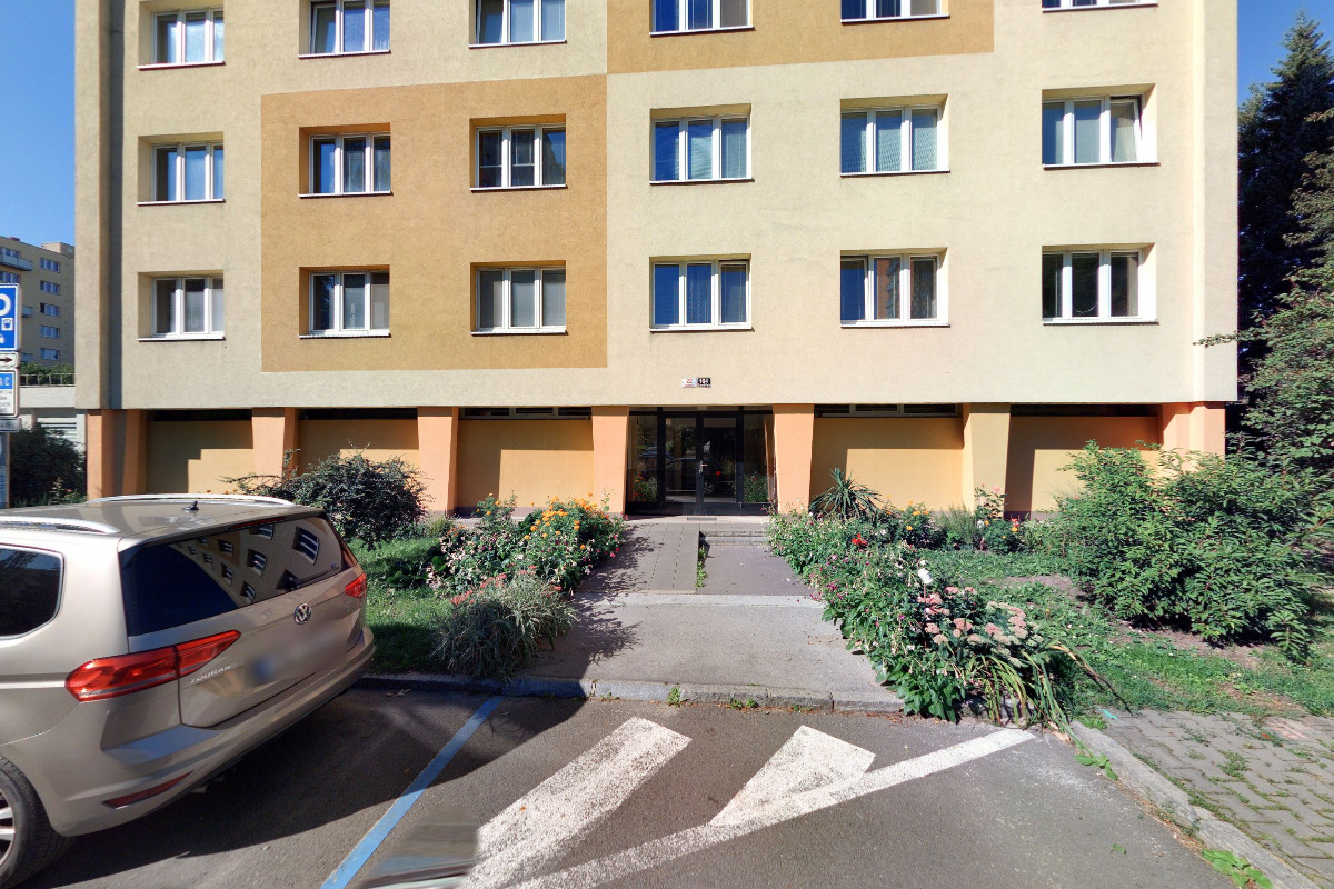 Pavel Peška - panikové dveře, servis dveří