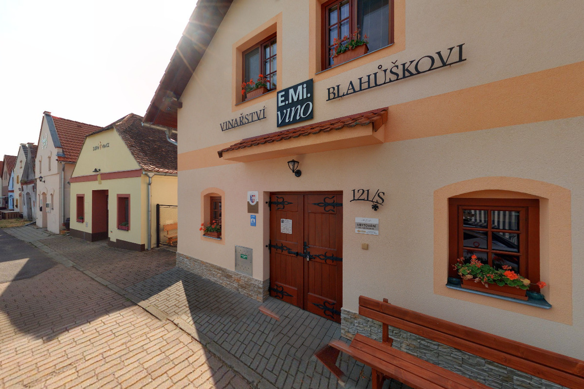 E.Mi. vino Emilie Blahůšková