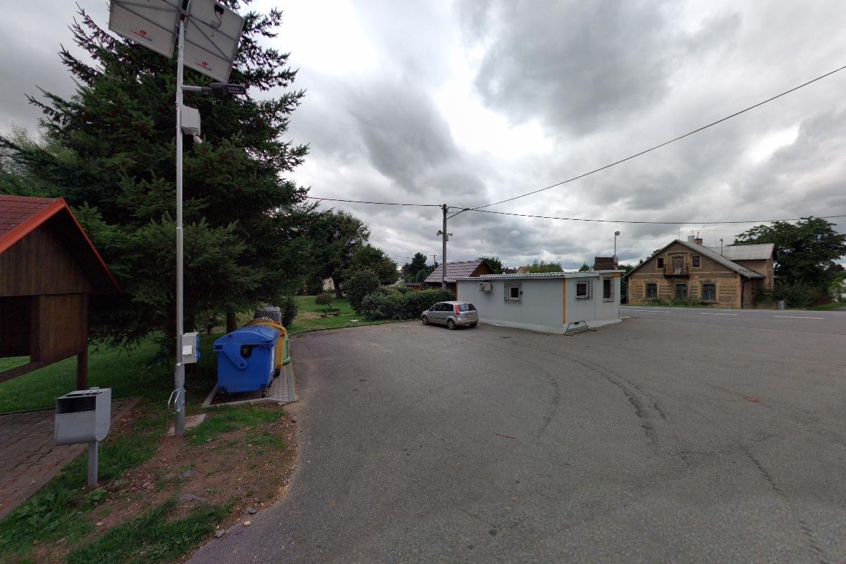 Multifunkční nabíjecí stanice SPOT"