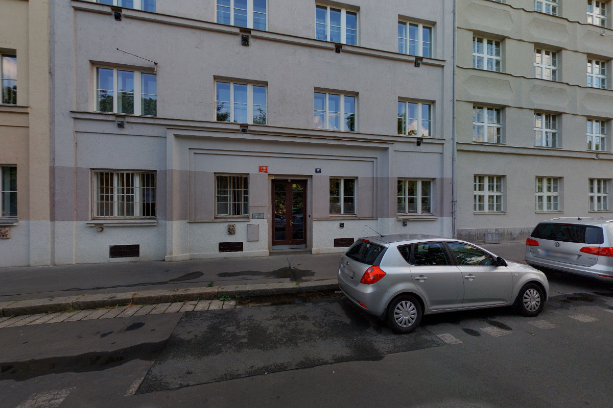 Medírna - Zpívající obchod