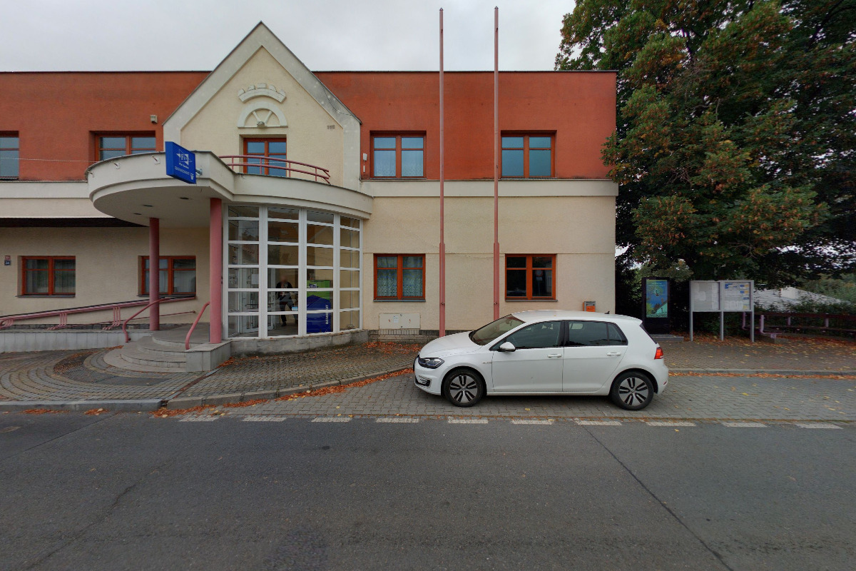 Úřad městské části Praha - Kolovraty foto 2