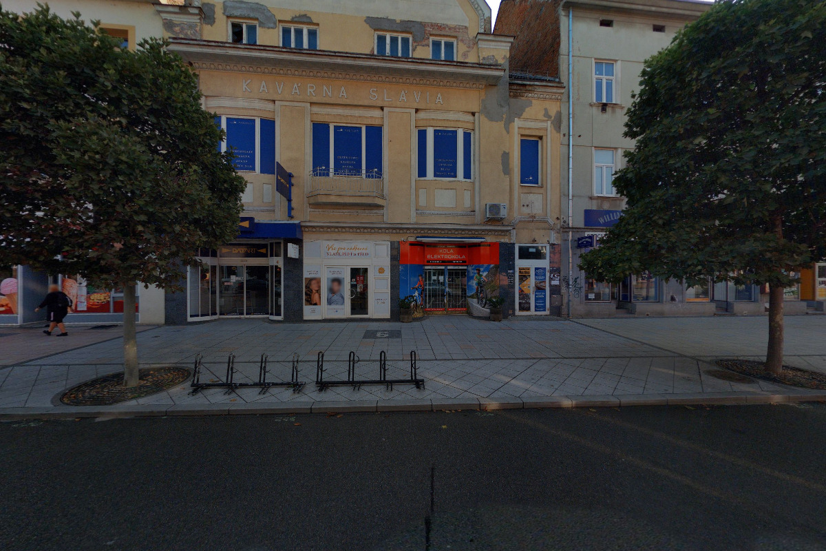 Samoobslužná restaurace Slávia