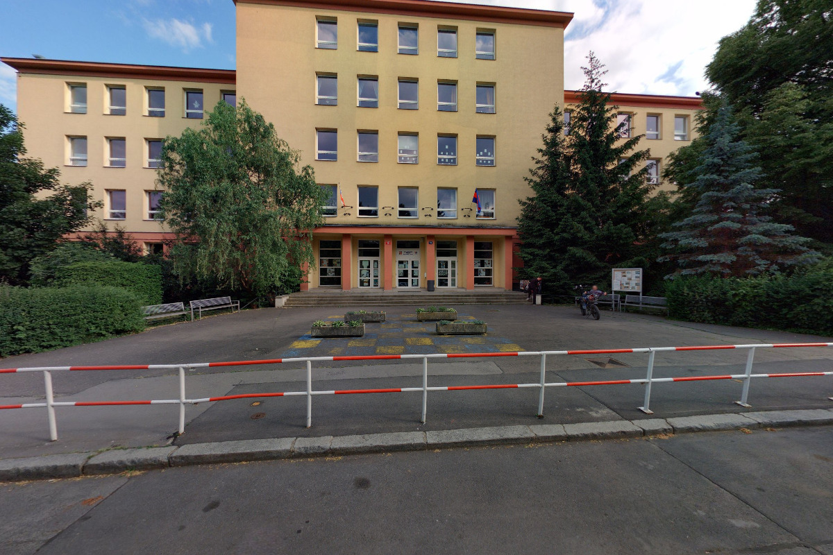 Základní škola Na Dlouhém lánu 43 foto 3