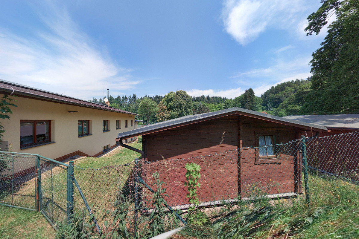 Chatky u koupaliště