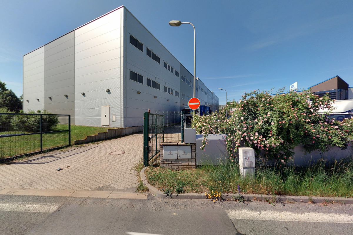 ČESKÁ OČNÍ OPTIKA HOLDING a.s.