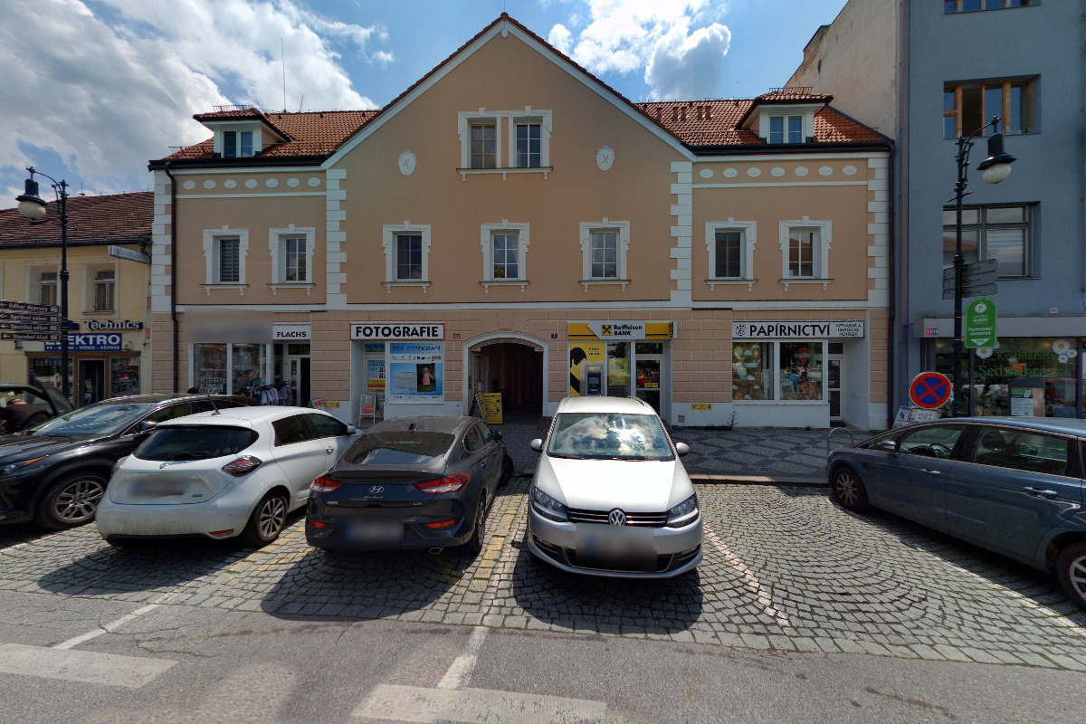 Raiffeisenbank - bankomat foto 3