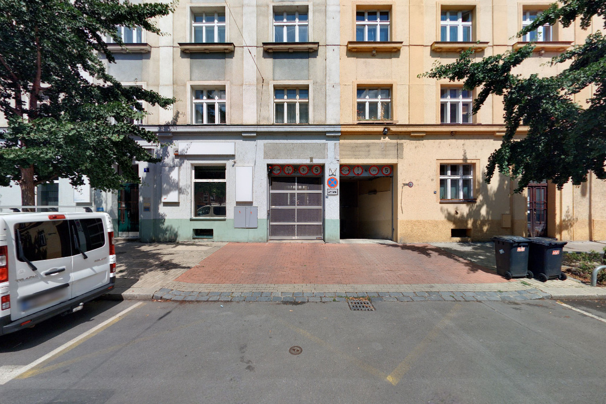 P CAR TRADE, spol. s r.o.