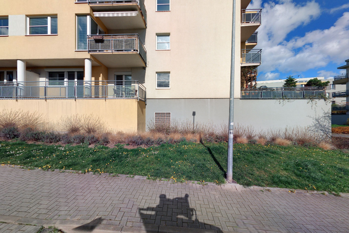 Úvěry a půjčky Henrich Megela