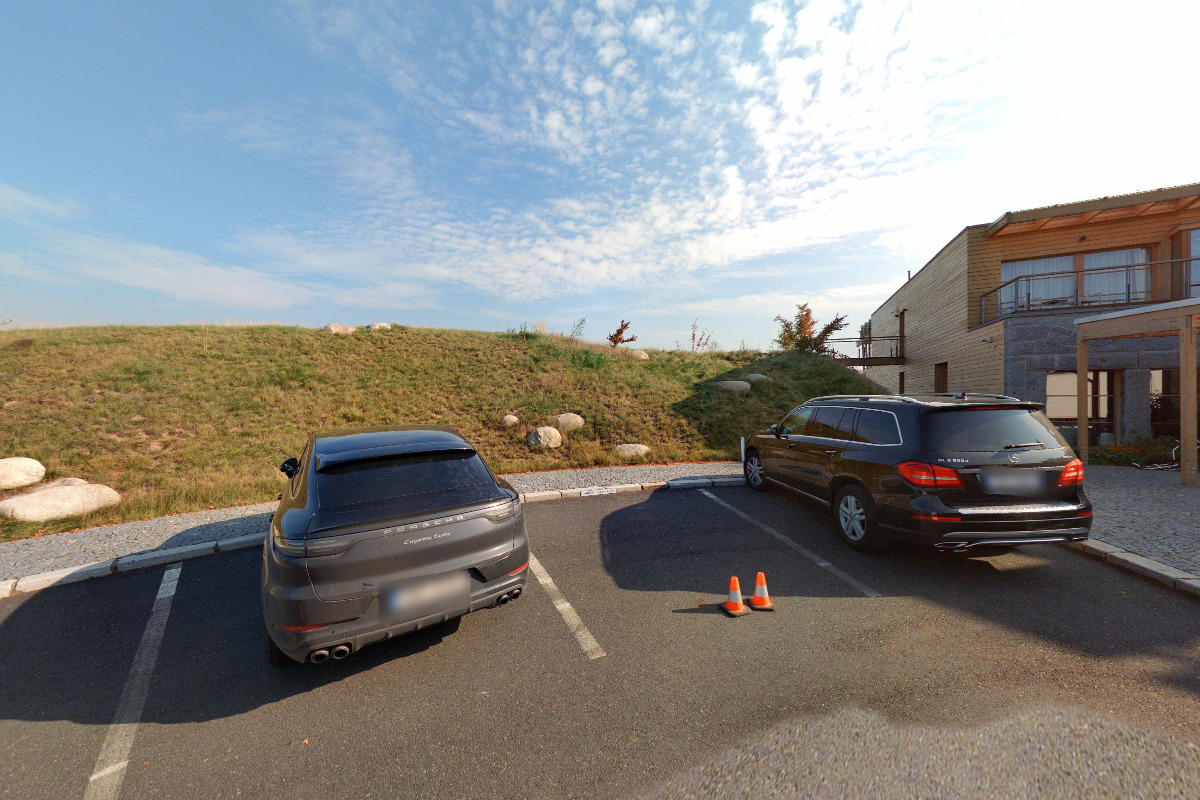 Nabíjecí stanice pro elektrokola a mobilní zařízení foto 2