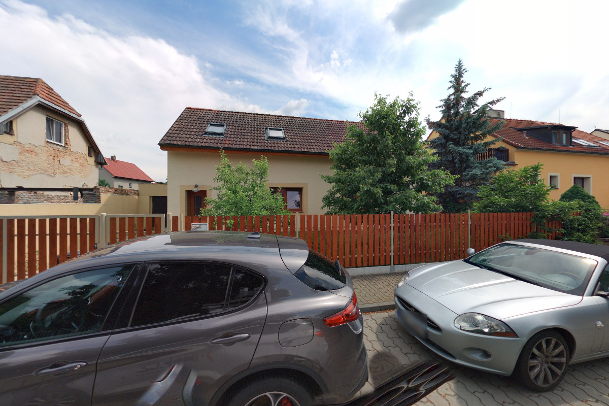 Mgr. Zita Henselová