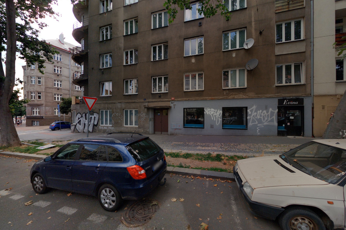 Doc. MUDr. E. Říhová CSc., MUDr. Jindřiška Betková - Oční ordinace