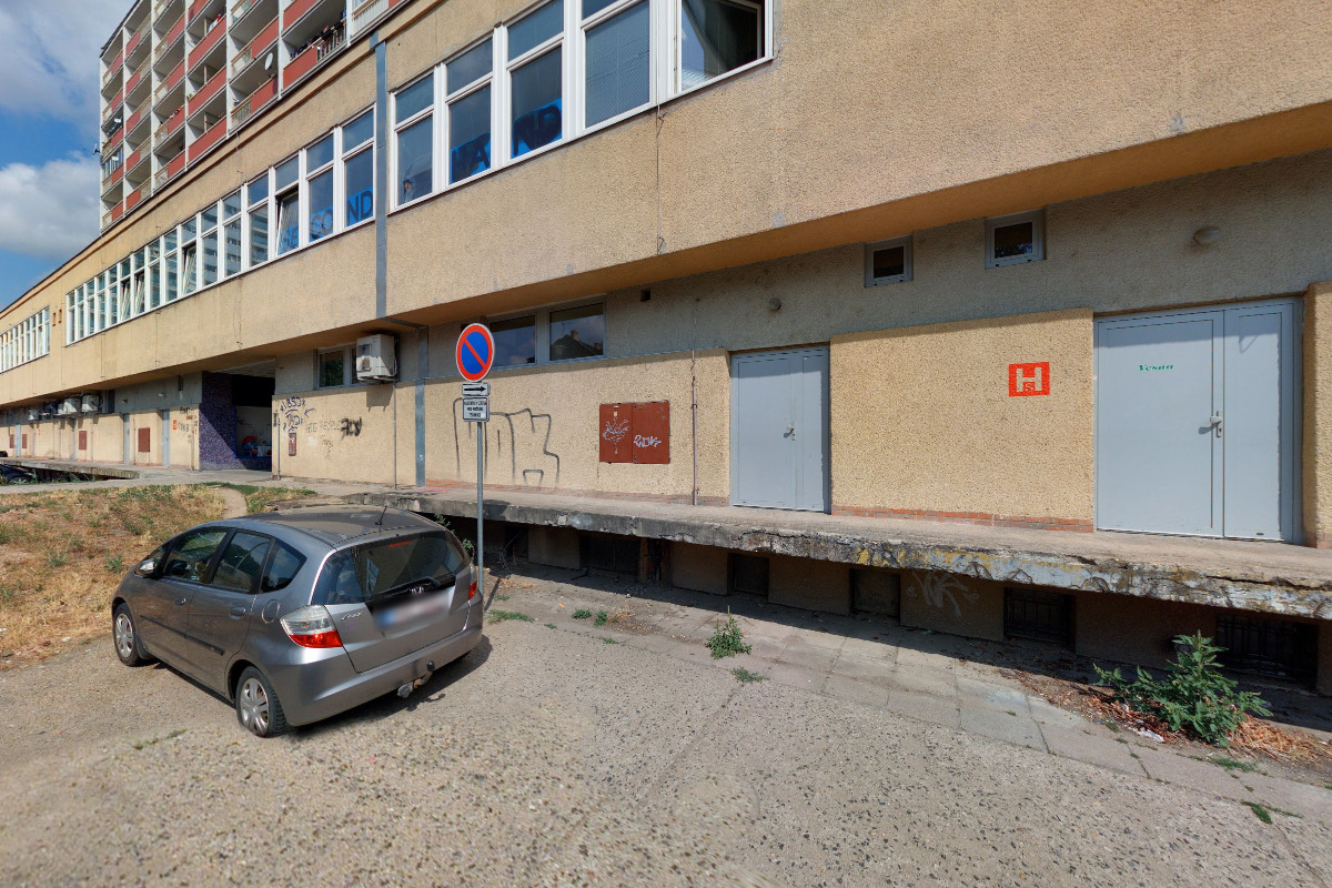 Textile house second hand