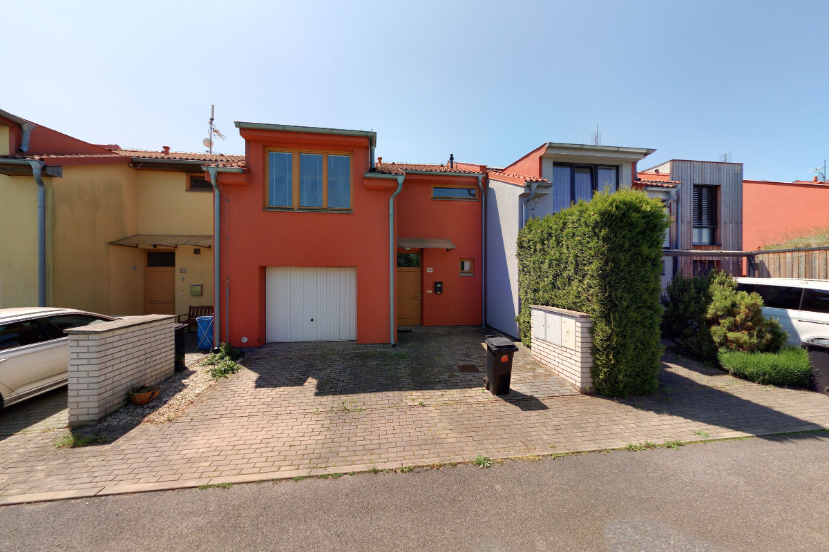 Igor Hellebrandt, DiS.