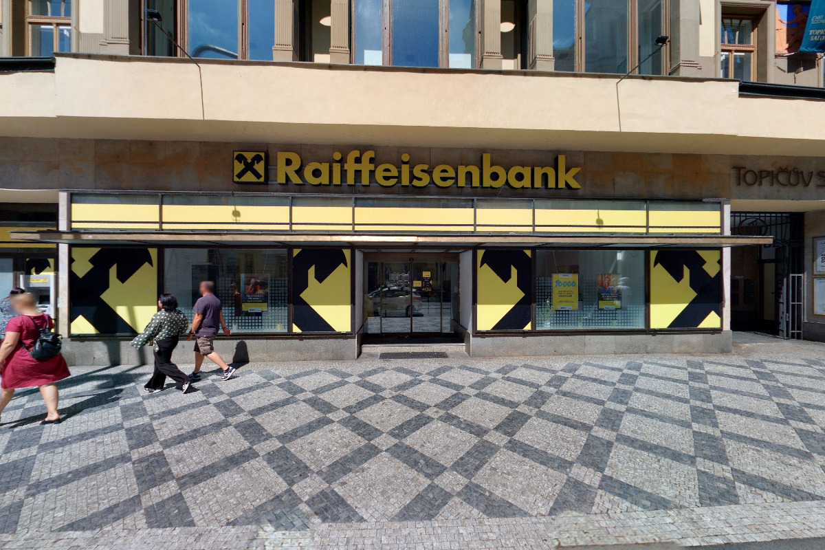 Raiffeisenbank - bankomat foto 2