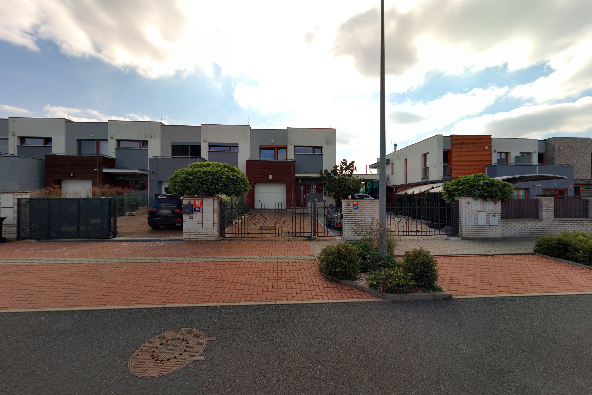 Eva Lucká - Půjčovna motorek a skútrů a obytných aut