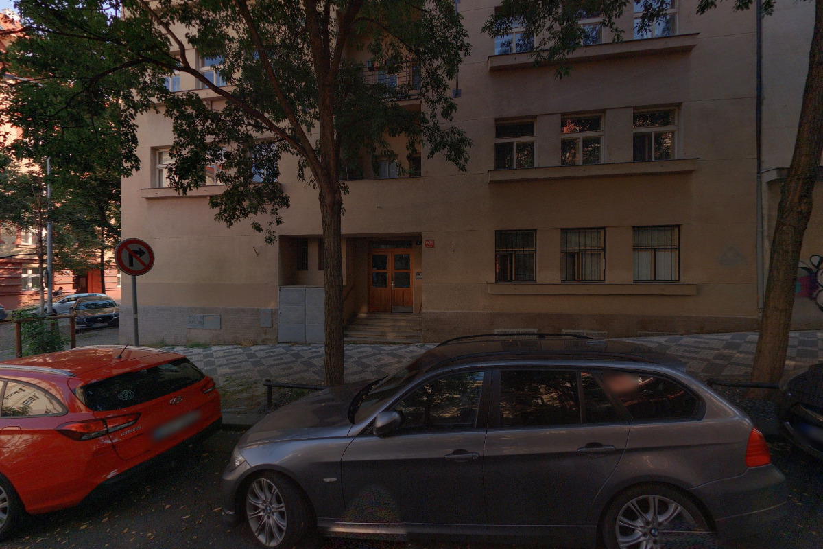 Bytové družstvo Domažlická 10