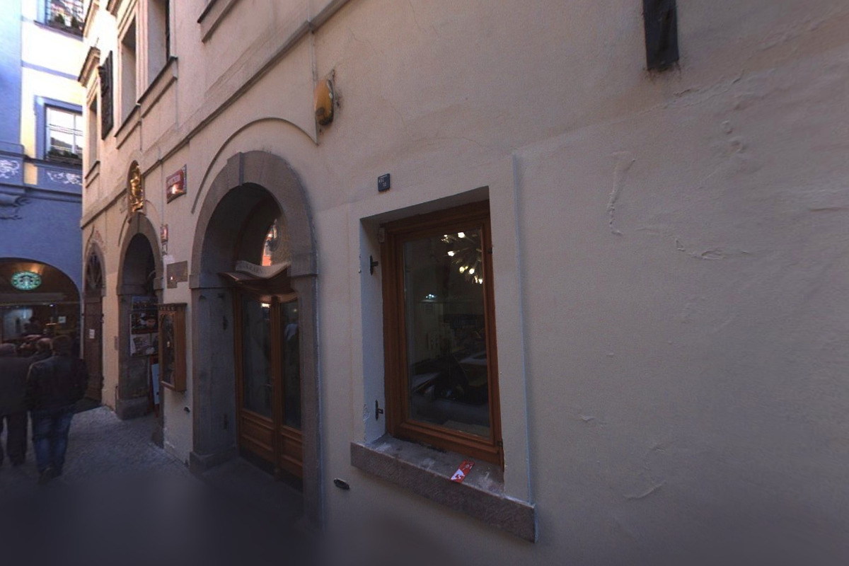 Golden Kettle Irish Pub