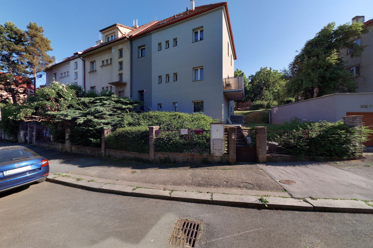 Stanislav Hloch - realitní makléř