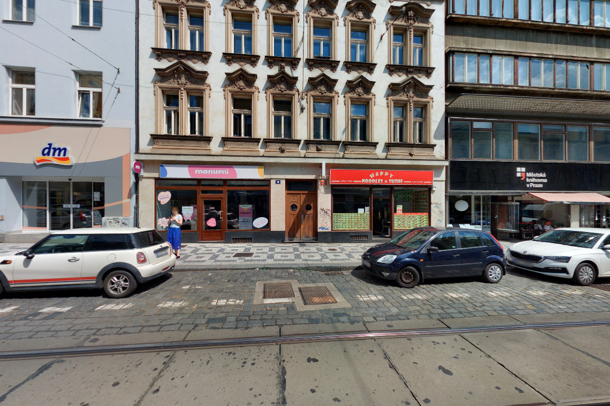 Happy Noodles & Sushi